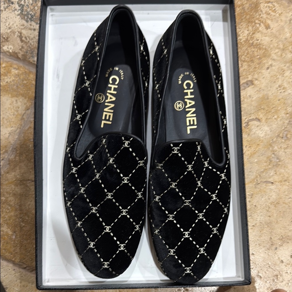 CHANEL Black Velvet Quilted Flats